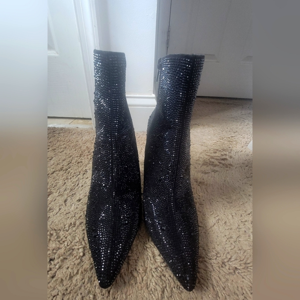 Black boots - Picture 2 of 2